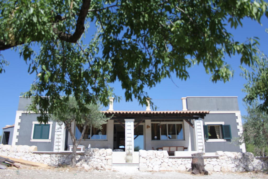 B&B Blues Авола Экстерьер фото